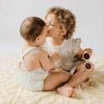 Babiators - Otroška sončna očala Round, Sweet Cream - slika 6