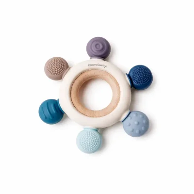 Rammelaartje Silikonsko grizalo z lesenim obročem - Blue
